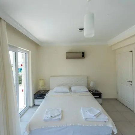 Villa ölüdeniz'de Havuzlu Merkezi Konumda